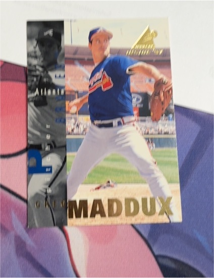 1996 Pinnacle Museum Collection #8 Greg Maddux — front