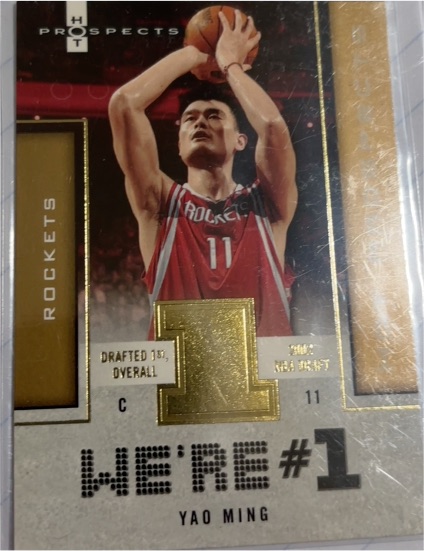 2006-07 Fleer Hot Prospects We're #1 Gold #W1-YM Yao Ming — front
