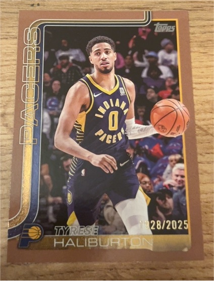 2025-26 Topps Flagship #47 Tyrese Haliburton Gold /2025 — front