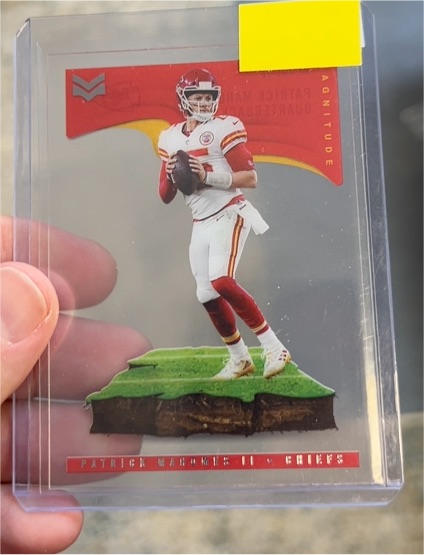 2021 Panini Chronicles Magnitude #MAG-16 Patrick Mahomes II — front