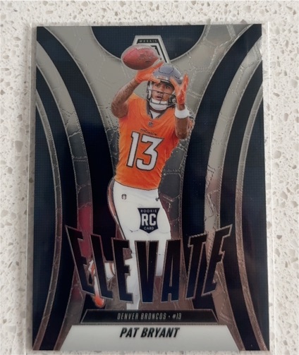 2025 Panini Mosaic #4 Pat Bryant Elevate Rookie — front