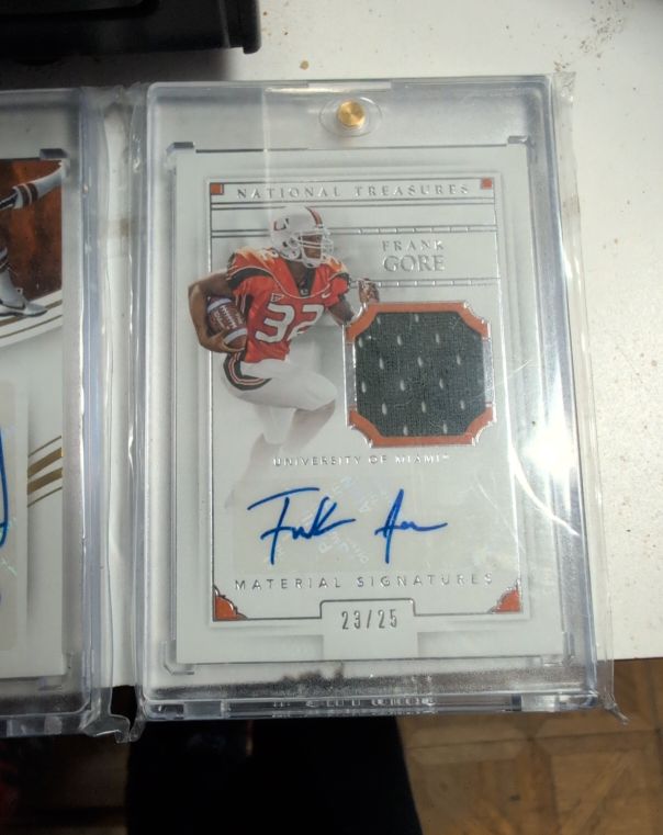 2016 Panini National Treasures Material Signatures #Frank Gore — front