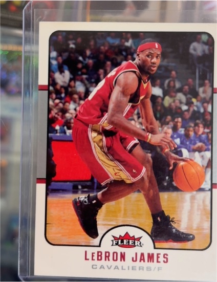 2006-07 Fleer #32 LeBron James — front