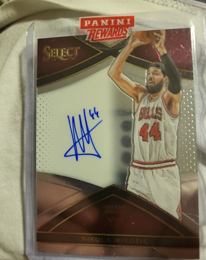 2015-16 Panini Select Signatures #S-NM Nikola Mirotic — front