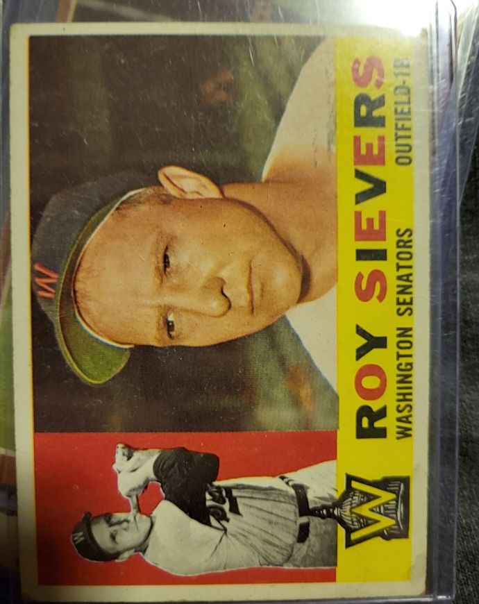 1960 Topps #25 Roy Sievers — front
