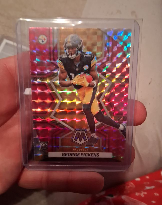 2022 Panini Mosaic #282 George Pickens NFL Debut Pink Camo Prizm Rookie — front