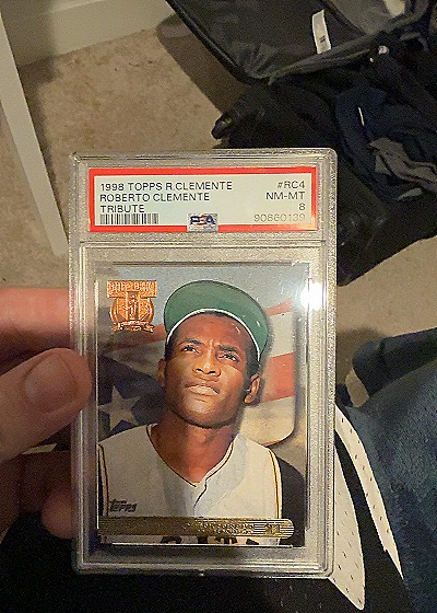 1998 Topps Roberto Clemente Tribute #RC4 Roberto Clemente — front