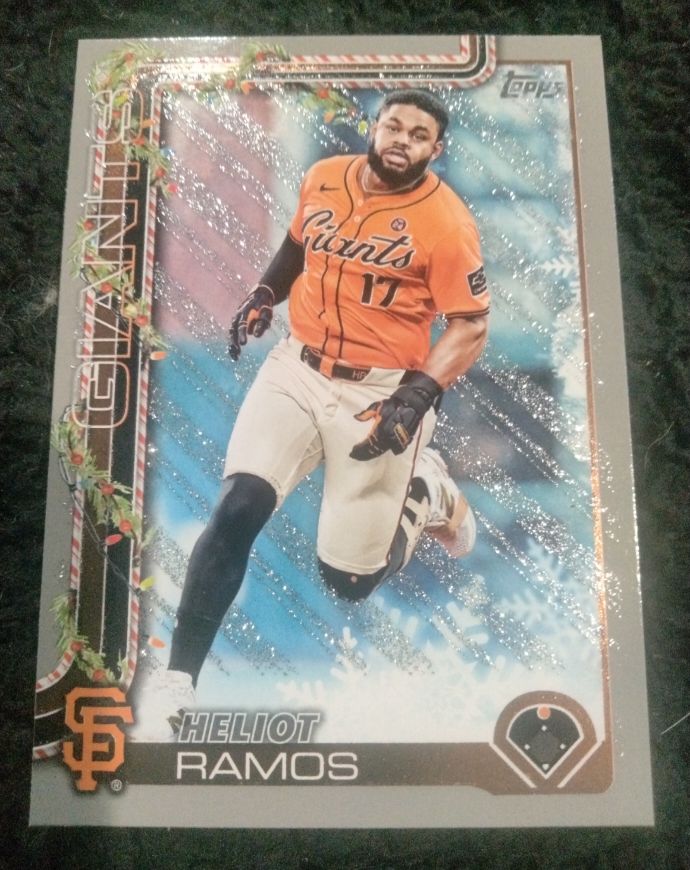 2025 Topps Holiday #H129 Heliot Ramos — front