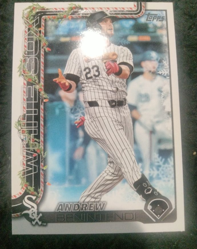 2025 Topps Holiday #H84 Andrew Benintendi — front