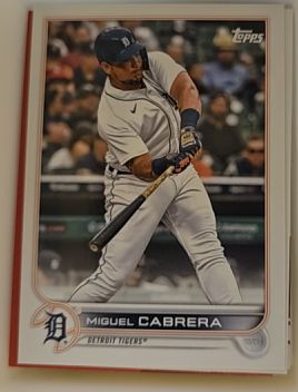 2022 Topps #194 Miguel Cabrera — front