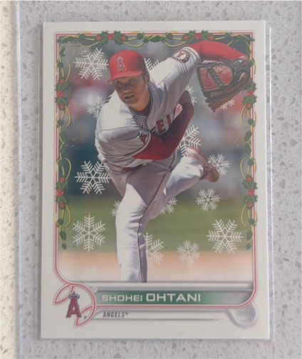2022 Topps Holiday #HW100 Shohei Ohtani — front