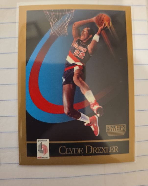 1990-91 SkyBox #233 Clyde Drexler — front