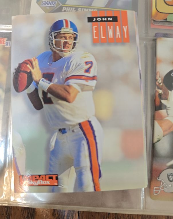 1994 SkyBox Impact #72 John Elway — front