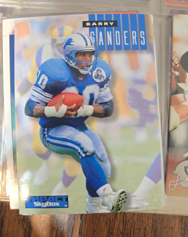 1994 SkyBox Impact #81 Barry Sanders — front