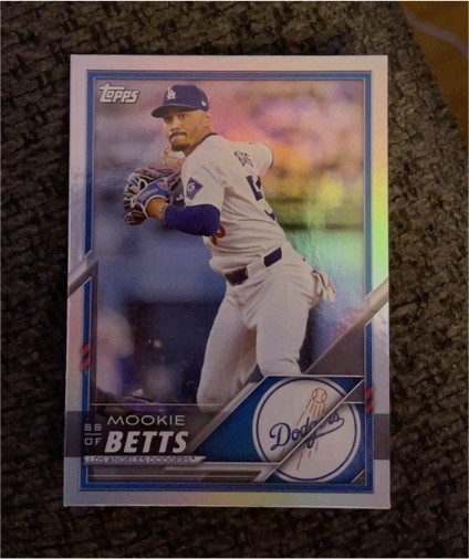 2025 Topps #21 Mookie Betts — front