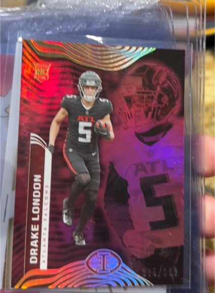 2022 Panini Illusions #6 Drake London — front