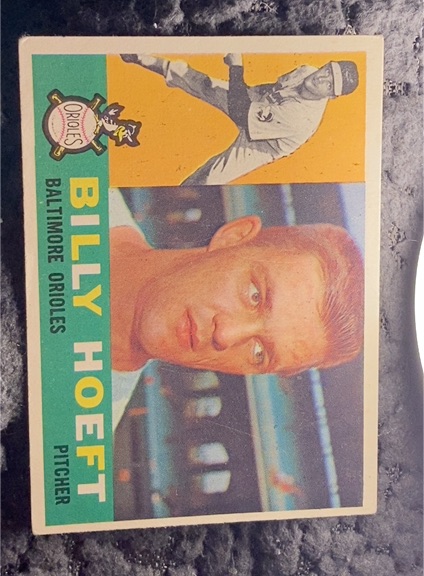 1960 Topps #369 Billy Hoeft — front