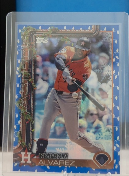 2025 Topps Holiday #H44 Yordan Alvarez — front