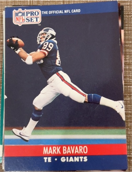 1990 Pro Set #592 Mark Bavaro New York Giants — front