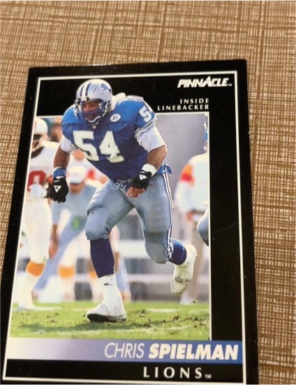 1992 Pinnacle #19 Chris Spielman — front