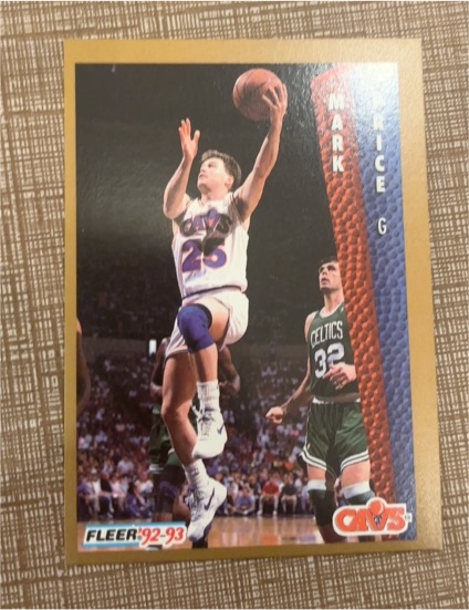 1992-93 Fleer #43 Mark Price — front