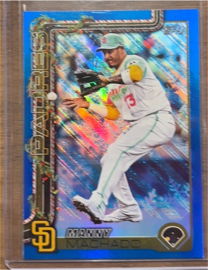2025 Topps Holiday #H91 Manny Machado — front