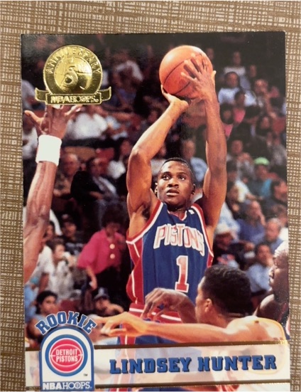 1993-94 NBA Hoops #333 Lindsey Hunter — front
