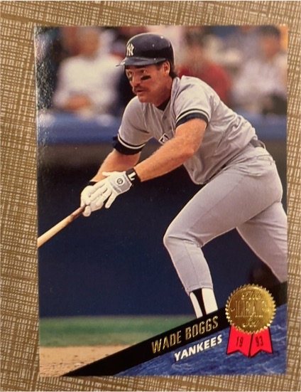 1993 Leaf #285 Wade Boggs — front