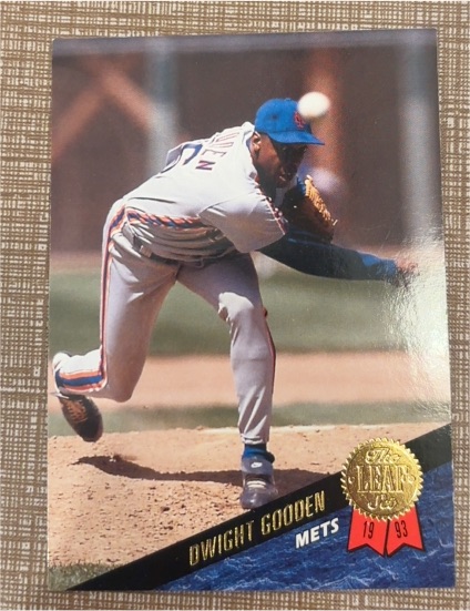 1993 Leaf #203 Dwight Gooden — front