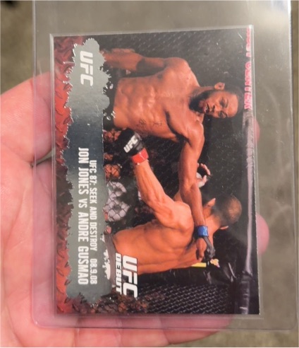 2009 Topps UFC Round 2 #101 Jon Jones vs Andre Gusmao — front