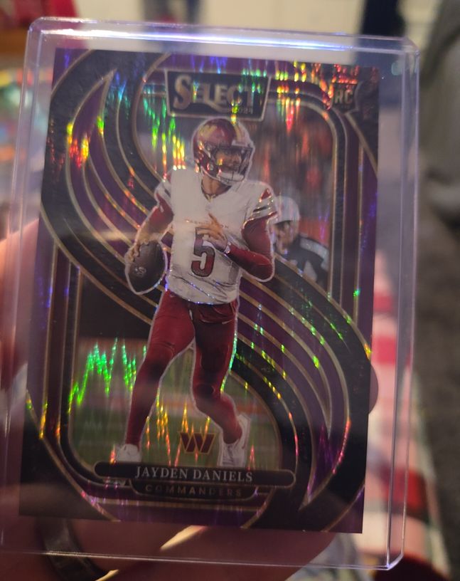 2024 Panini Select Premier Level #112 Jayden Daniels — front