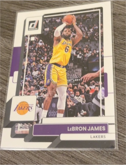 2022-23 Panini Donruss #128 LeBron James — front