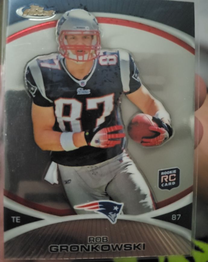 2010 Topps Finest #42 Rob Gronkowski — front