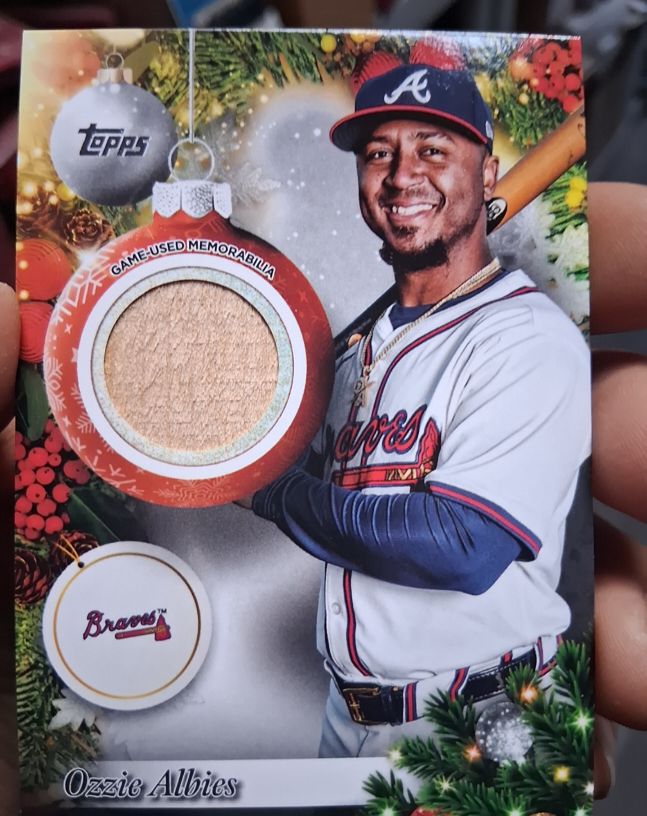 2025 Topps Holiday #PR-OA Ozzie Albies Player Relic — front