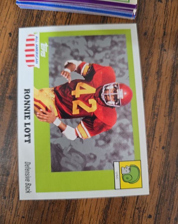 2005 Topps All American #52 Ronnie Lott — front