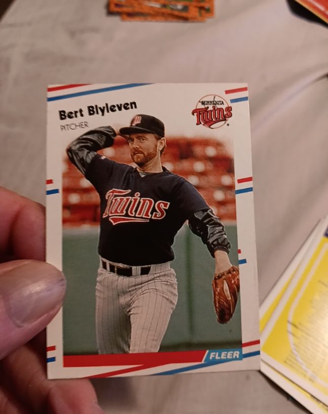 1988 Fleer #4 Bert Blyleven — front