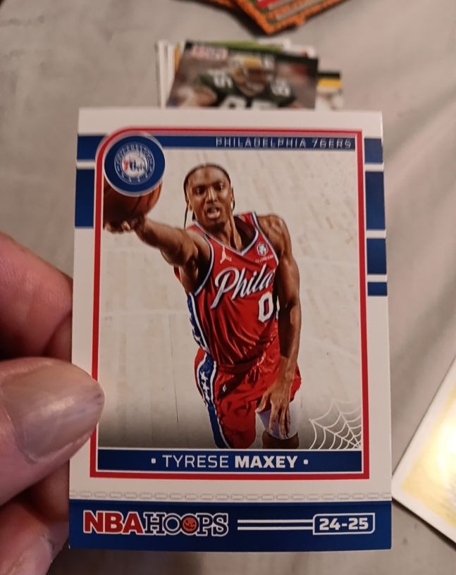 2024-25 Panini NBA Hoops Haunted Hoops #195 Tyrese Maxey — front