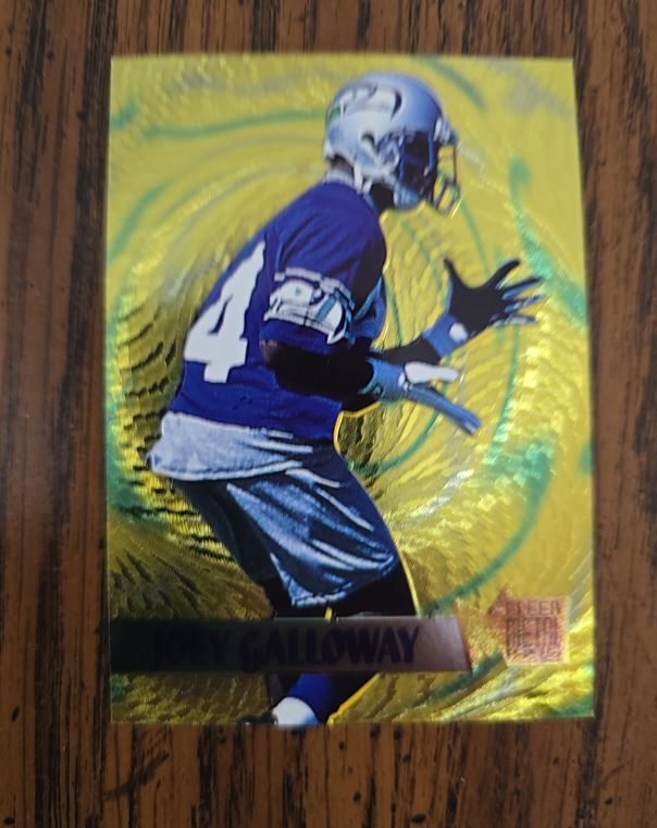 1995 Fleer Metal Gold Blasters #8 Joey Galloway — front