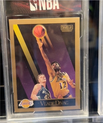 1990 Skybox #135 Vlade Divac — front
