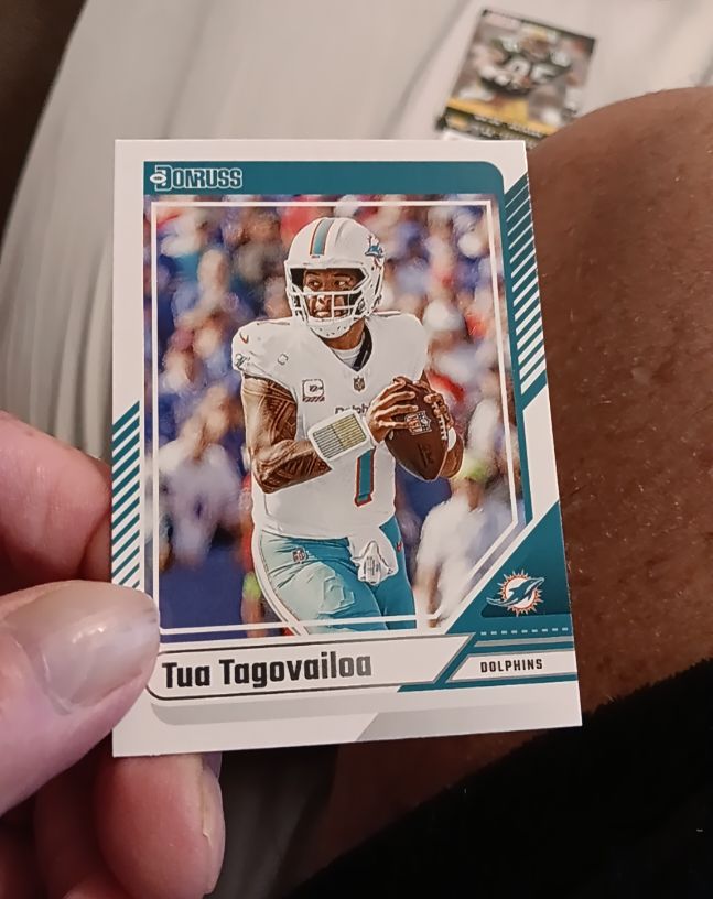 2024 Panini Donruss #90 Tua Tagovailoa — front