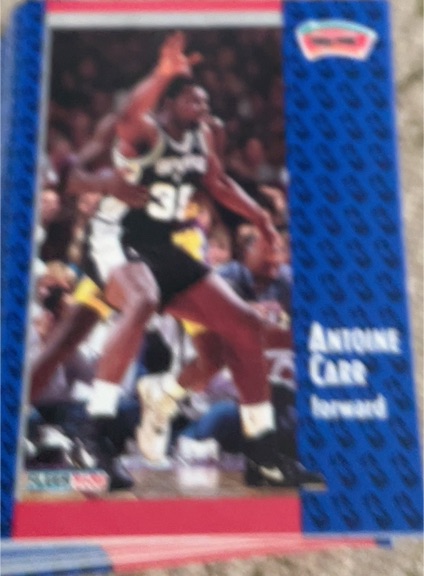 1991-92 Fleer #353 Antoine Carr — front