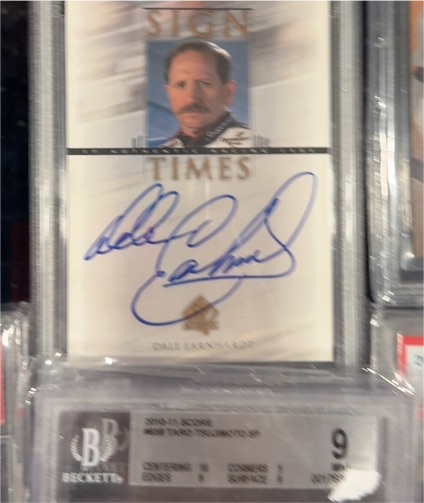 2000 Upper Deck SP Authentic #DE Dale Earnhardt Sign of the Times Auto — front