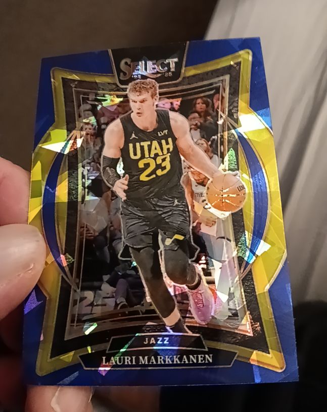 2024-25 Panini Select #62 Lauri Markkanen — front