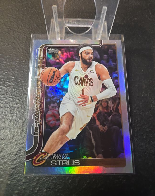 2025-26 Topps Basketball #84 Max Strus — front