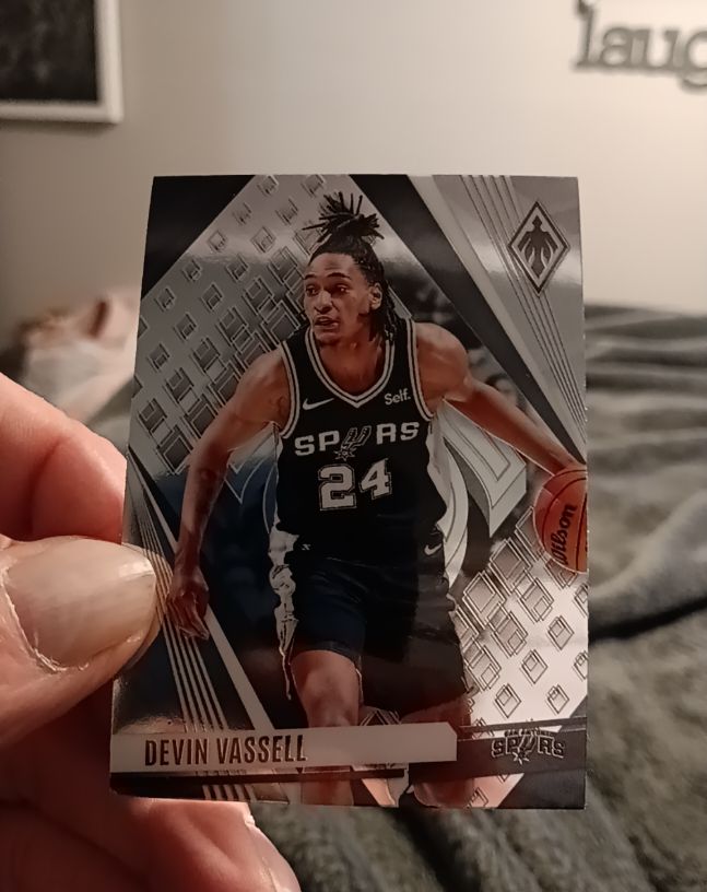 2023-24 Panini Phoenix #168 Devin Vassell — front