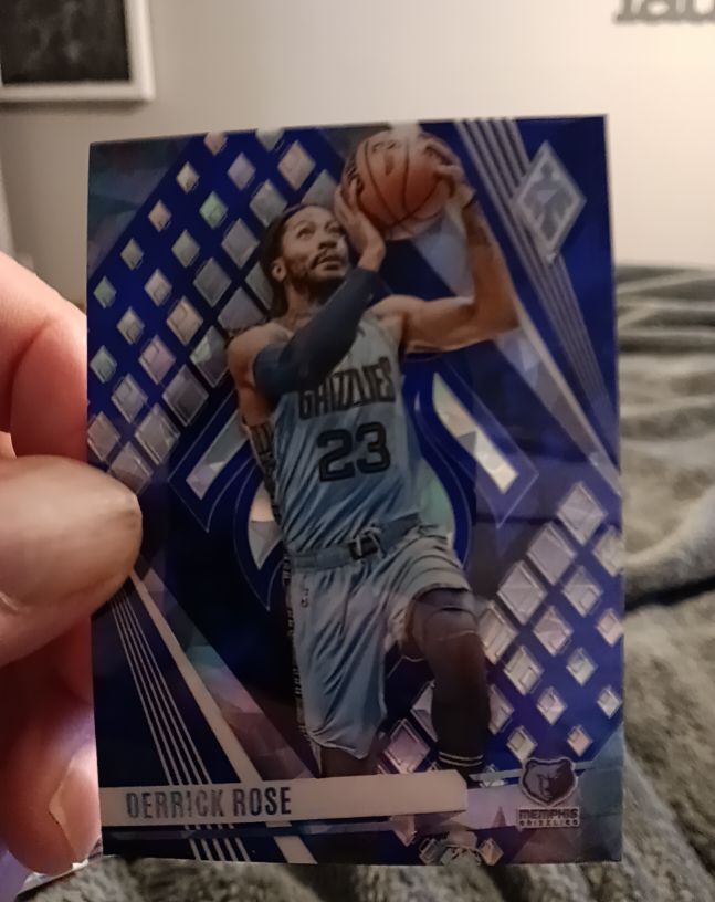 2023-24 Panini Phoenix #31 Derrick Rose — front