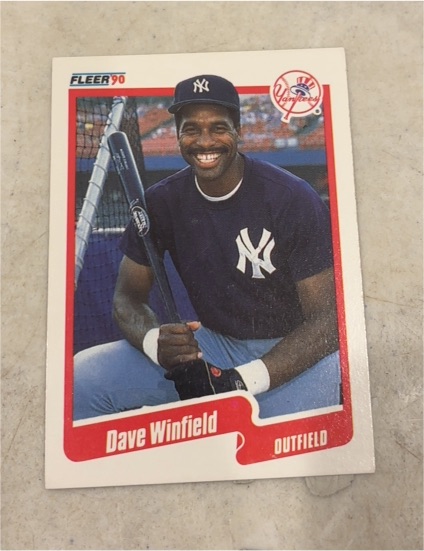 1990 Fleer #458 Dave Winfield — front