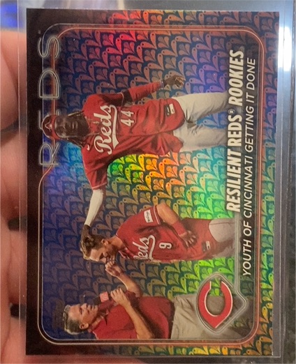 2024 Topps #133 Resilient Reds Rookies: Youth of Cincinnati Getting It Done Elly De La Cruz / Matt McLain — front