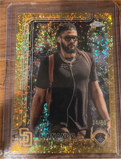 2025 Topps Chrome #159 Fernando Tatis Jr. — front