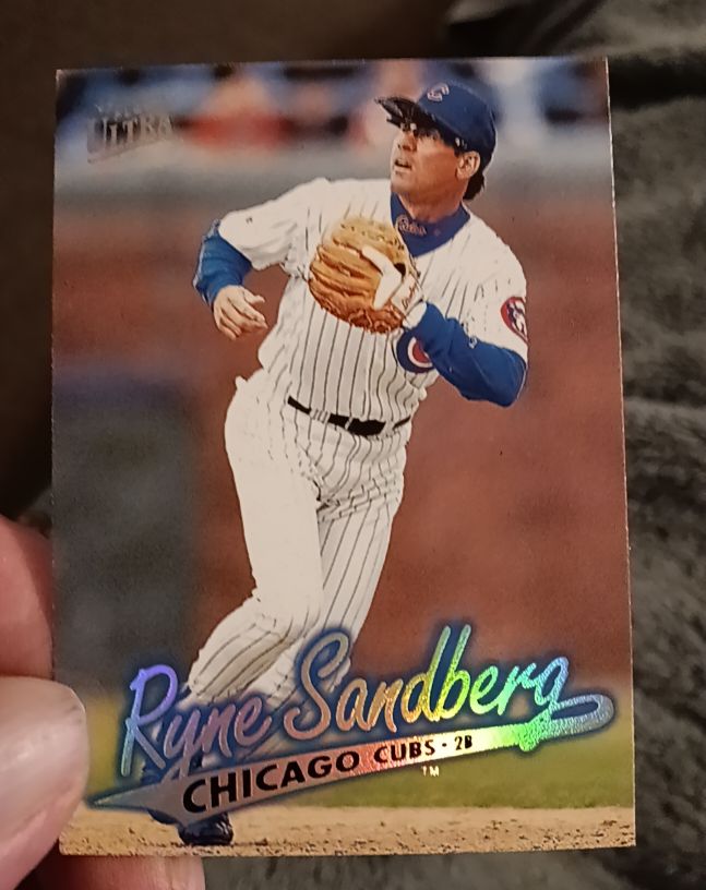 1997 Fleer Ultra #168 Ryne Sandberg — front